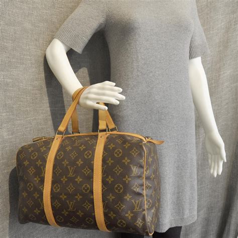 LOUIS VUITTON Monogram Sac Souple 35.